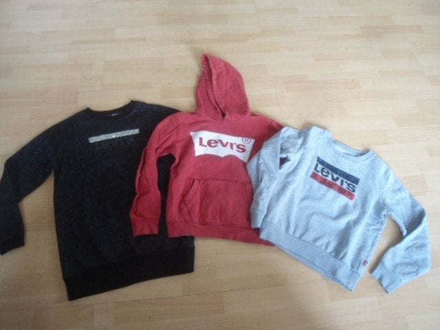 SETVOORDEEL! Levi's; 2x Sweater; maat 10 (140/146), Meisje, Trui of Vest, Ophalen of Verzenden, Zo goed als nieuw