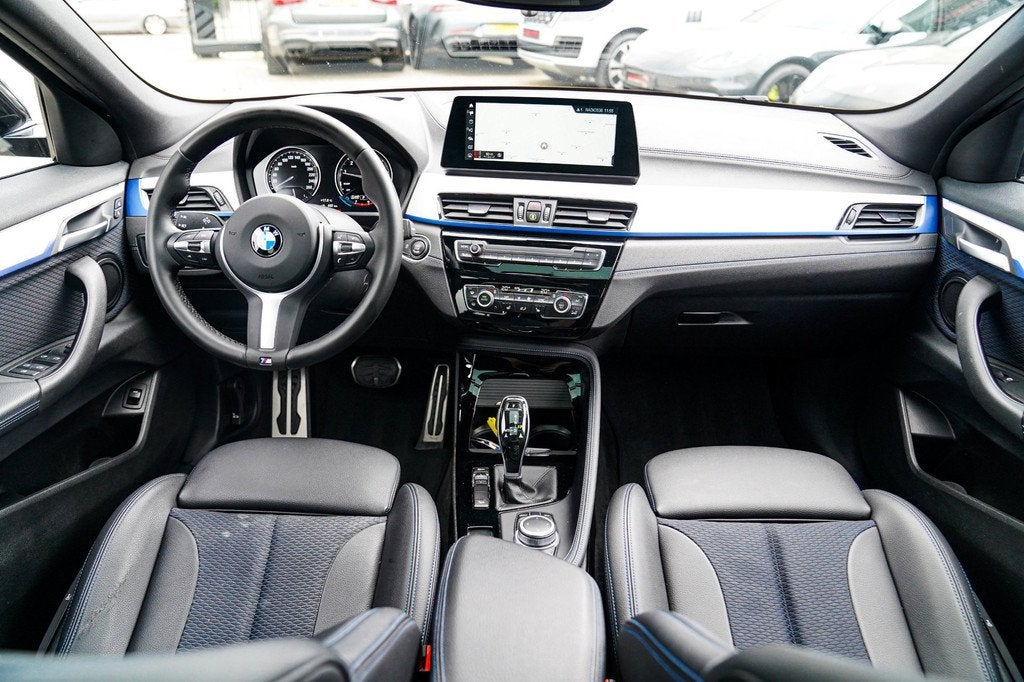 BMW X2 XDrive20i High Executive | Stoelverwarming | Panorama, Auto's, BMW, Automaat, 1998 cc, X2, Gebruikt