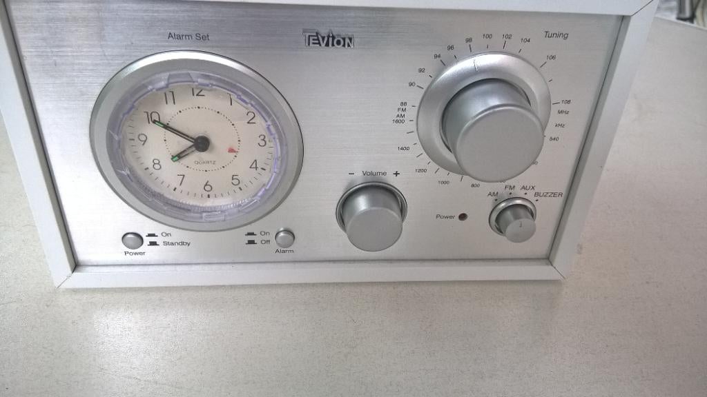 TE koop aangeboden mooi radio .merk TEVION.doe gepast bod, Ophalen of Verzenden, Gebruikt, Wereldontvanger