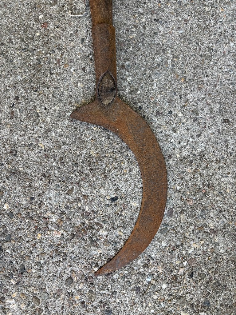 Oude zeis sikkel met originele steel. Blad 25, steel 140 cm, Ophalen