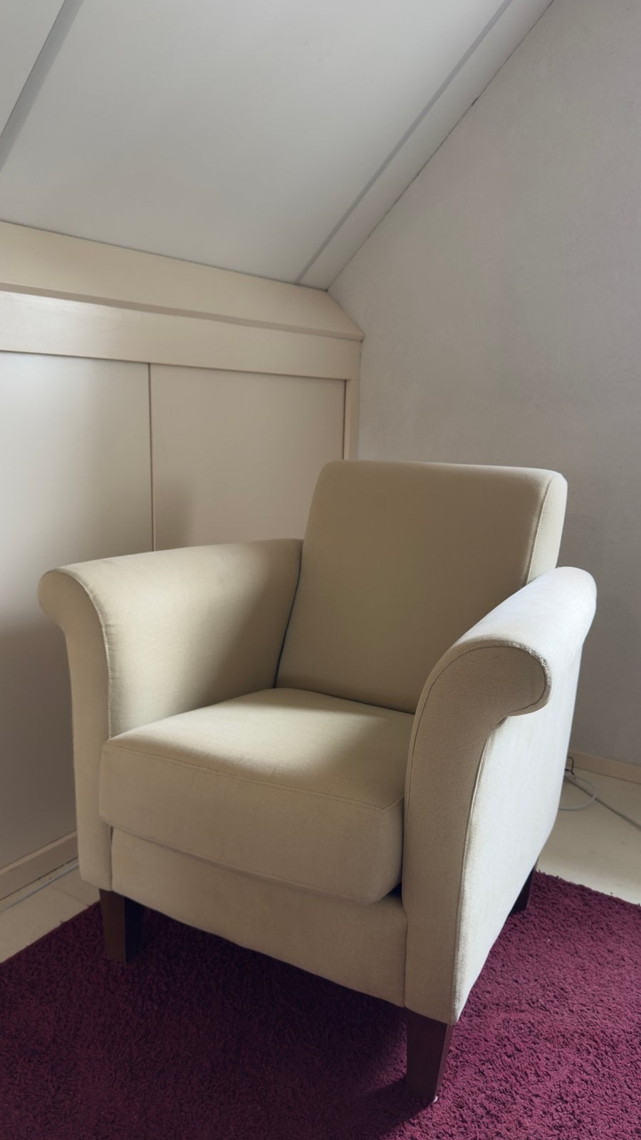 Mooie fauteuil – gebroken wit / ivoor, Huis en Inrichting, Fauteuils, Gebruikt, 75 tot 100 cm, Ophalen of Verzenden, Stof