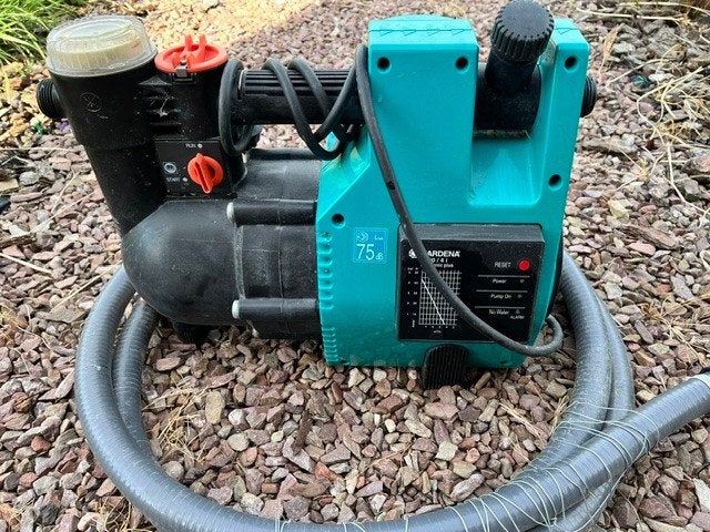 Gardena waterpomp, Tuin en Terras, Ophalen, Gebruikt, Elektrisch, Besproeiingspomp