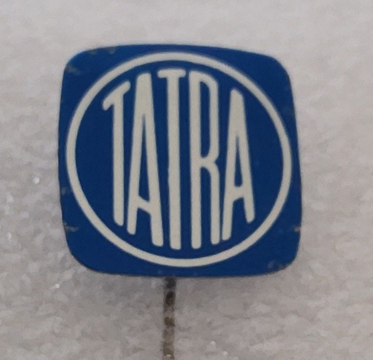 Vintage Tatra Speldje, Verzamelen, Ophalen of Verzenden, Gebruikt, Merk, Speldje of Pin