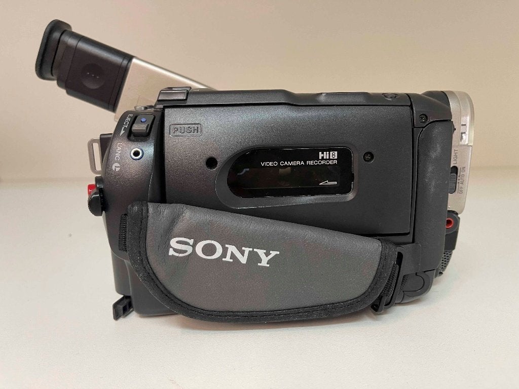 Foto 9 van SONY CCD-TR918E Serie 1013928