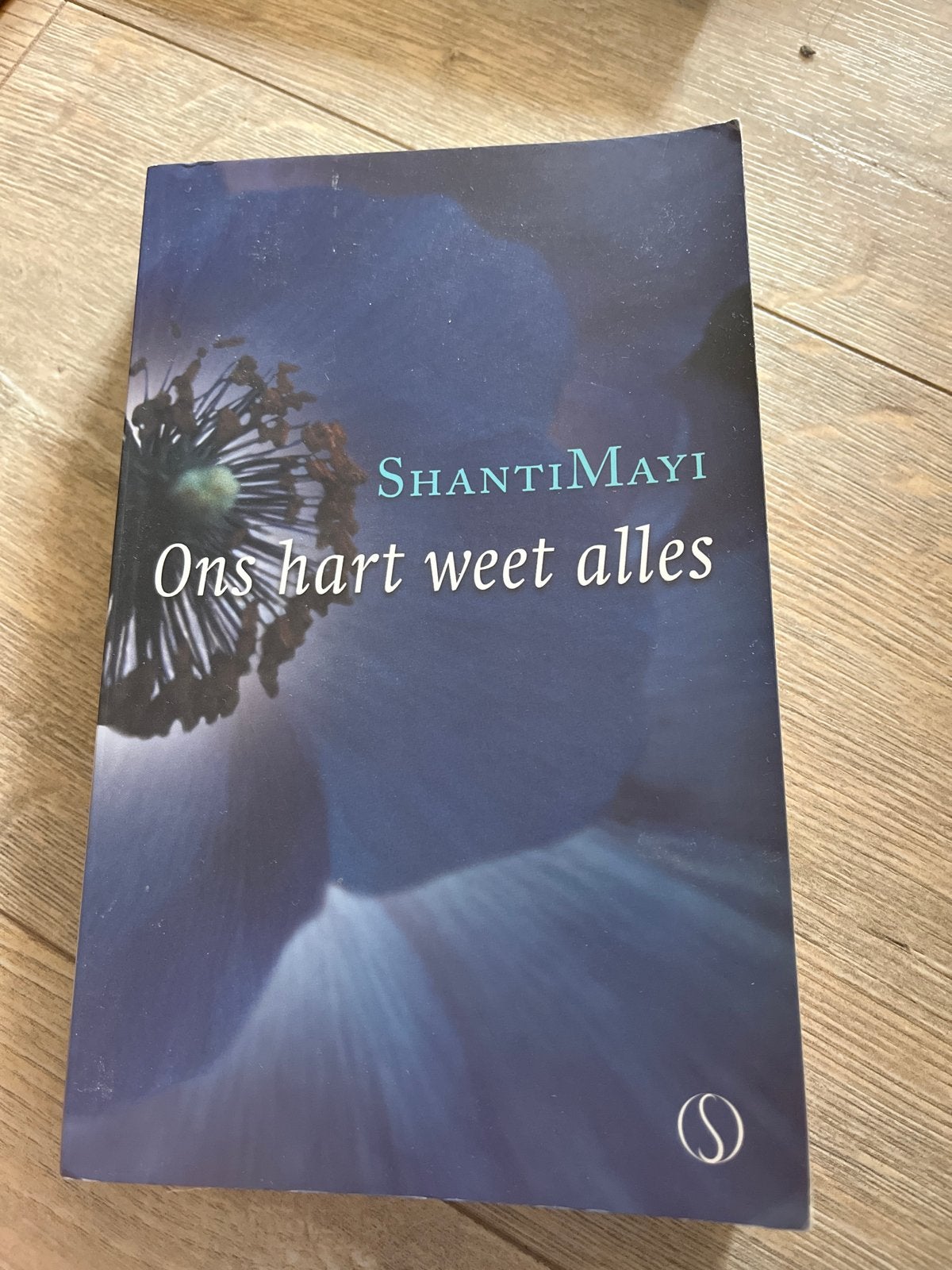 ShantiMayi - Ons hart weet alles, Ophalen of Verzenden, Zo goed als nieuw, Spiritualiteit algemeen, Achtergrond en Informatie