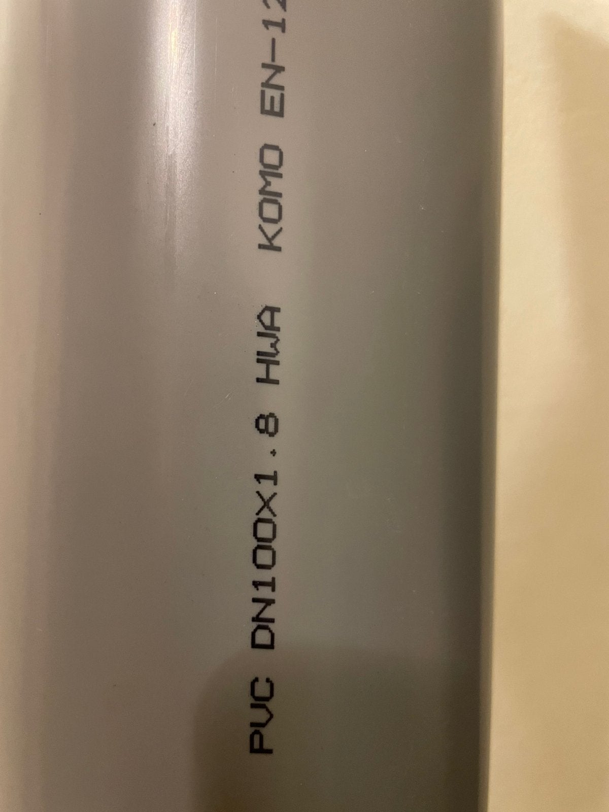 Regenpijp pvc ca 125 cm 100 mm diameter, Doe-het-zelf en Verbouw, Buizen en Afvoer, Ophalen, Pvc, Zo goed als nieuw, Minder dan 2 meter