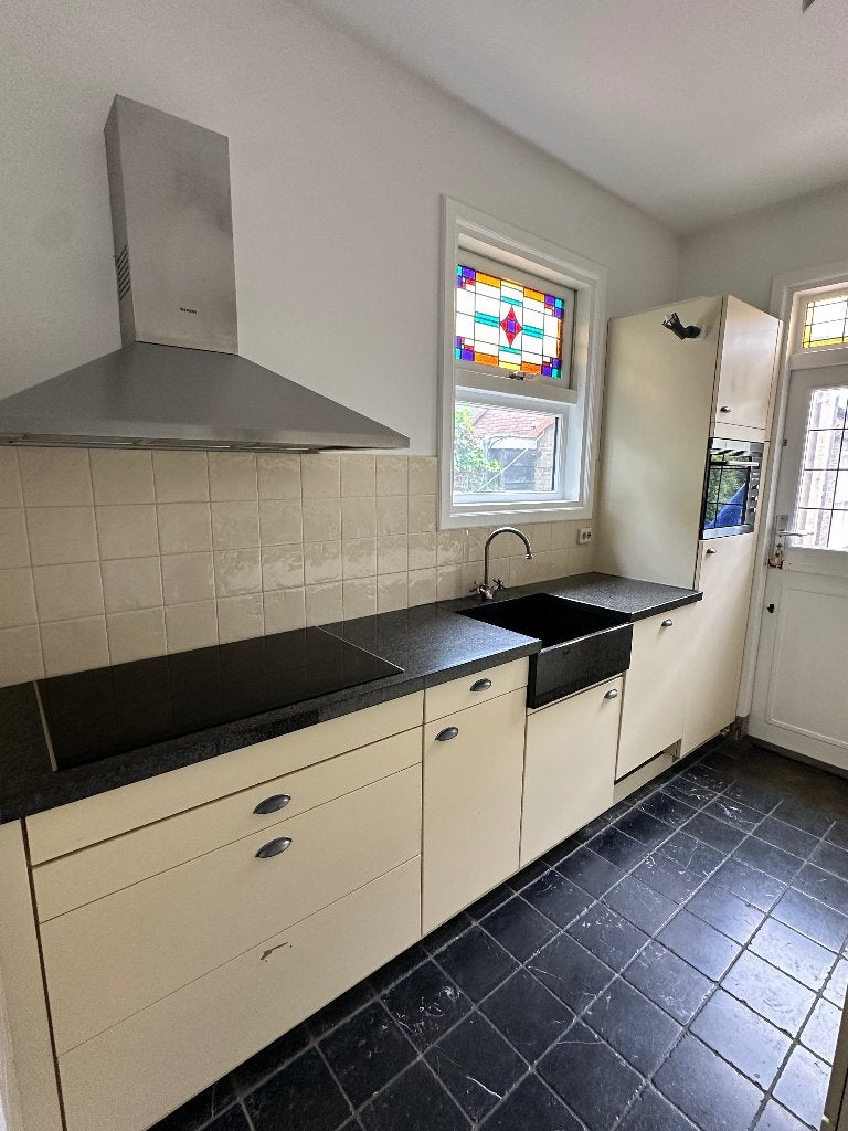 Keuken - compleet incl apparatuur, Huis en Inrichting, Keuken | Complete keukens, Ophalen, Gebruikt, Graniet of Steen, Dubbelwandige keuken