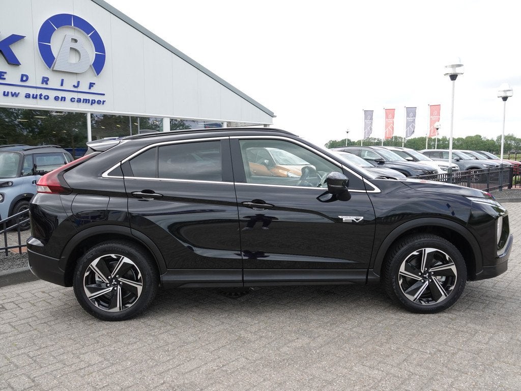 Mitsubishi Eclipse Cross 2.4 PHEV Intense SOH 98,9 % | H-LEE, Automaat, 188 pk, 4 cilinders, Zwart