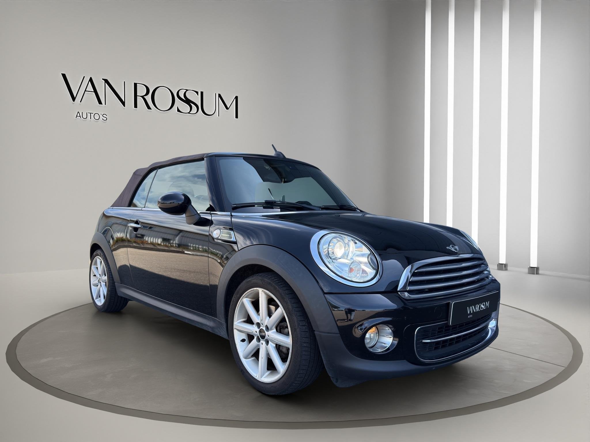 MINI Cabrio 1.6 Cooper Highgate | Leer | Airco (clima) | Cru, Auto's, Mini, Bedrijf, Te koop, Cabrio, ABS, Airbags, Airconditioning