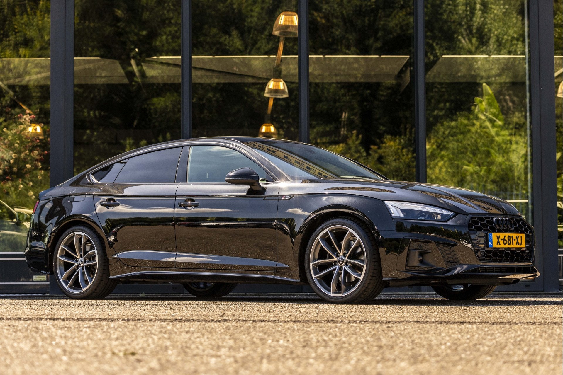 Audi A5 Sportback 35 TFSI S edition (bj 2022, automaat), Auto's, Gebruikt, Euro 6, 4 cilinders, 4 stoelen