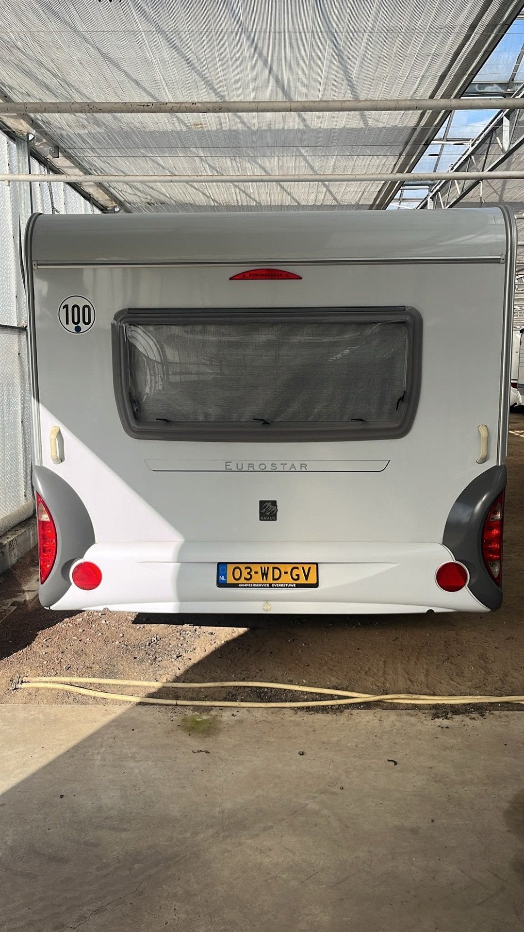 Knaus KW01 580 lang-breedte 250, Caravans en Kamperen, Douche, Bedrijf, Knaus, 1000 - 1250 kg