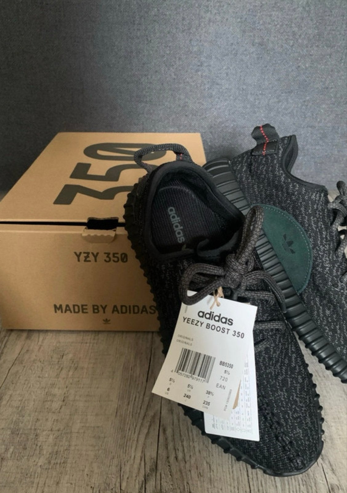 Adidas Yeezy Boost 350 V2 Pirate Black 38 2/3, Ophalen of Verzenden, Nieuw, Zwart, Sneakers of Gympen
