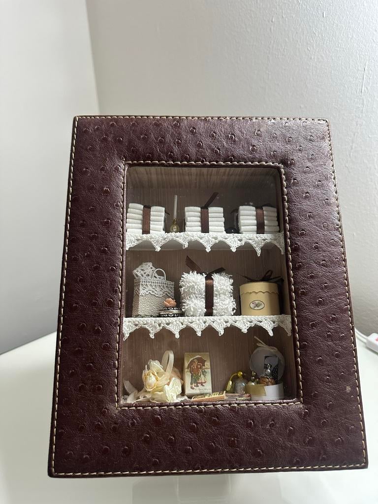 3D VITRINE - Schilderij | Miniaturen | Badkamer | Uniek, Ophalen of Verzenden, Zo goed als nieuw