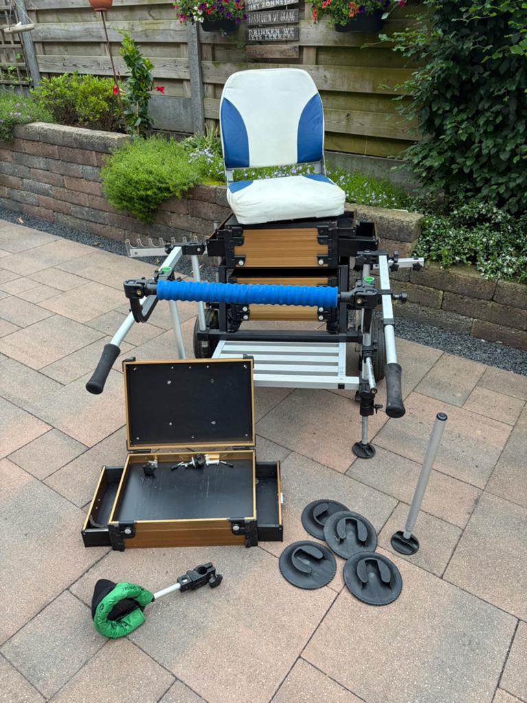 Ultimate Q box, Complete Viskist/Visstation, met transport, Ophalen, Gebruikt, Overige typen