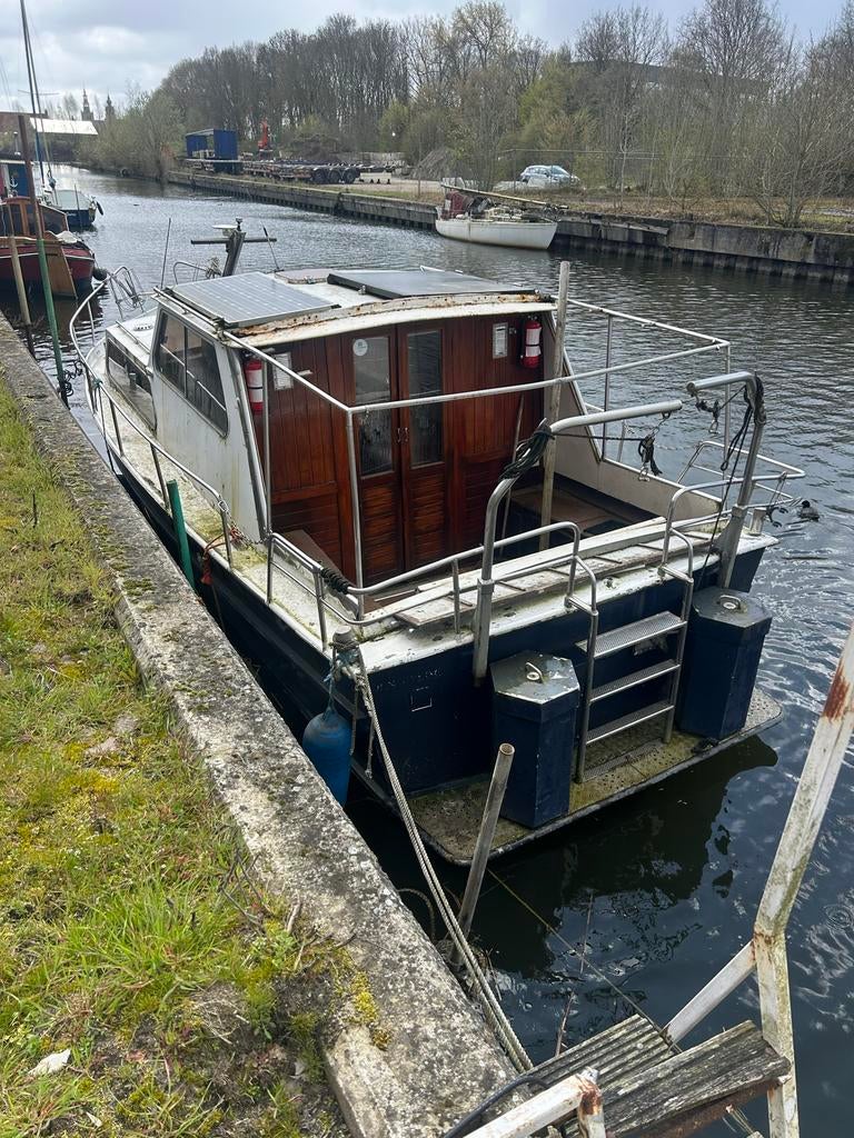 Motorboot met kajuit OPKNAPPER, Ophalen of Verzenden, Gebruikt