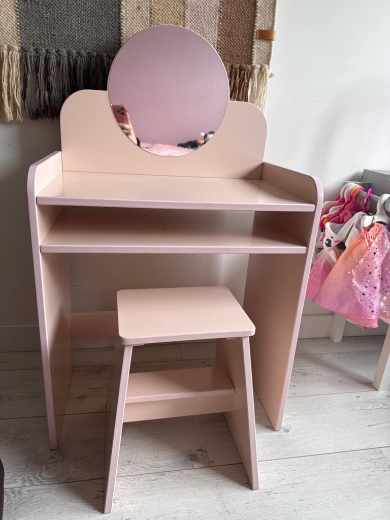 Petite Amélie Kaptafel met Krukje - Roze, Ophalen, Gebruikt, Tafel(s) en Stoel(en)