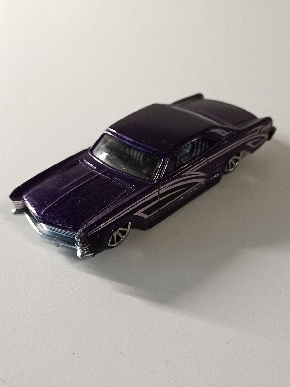 Hot Wheels buick riviera - Paars, Ophalen of Verzenden, Zo goed als nieuw, Overige typen