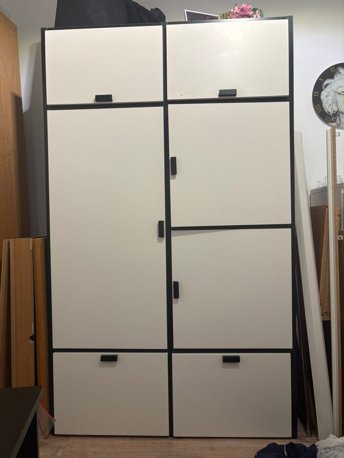 Zwart en wit kledingkast !MOET ZSM!, Huis en Inrichting, Ophalen, 100 tot 150 cm, Zo goed als nieuw, 150 tot 200 cm