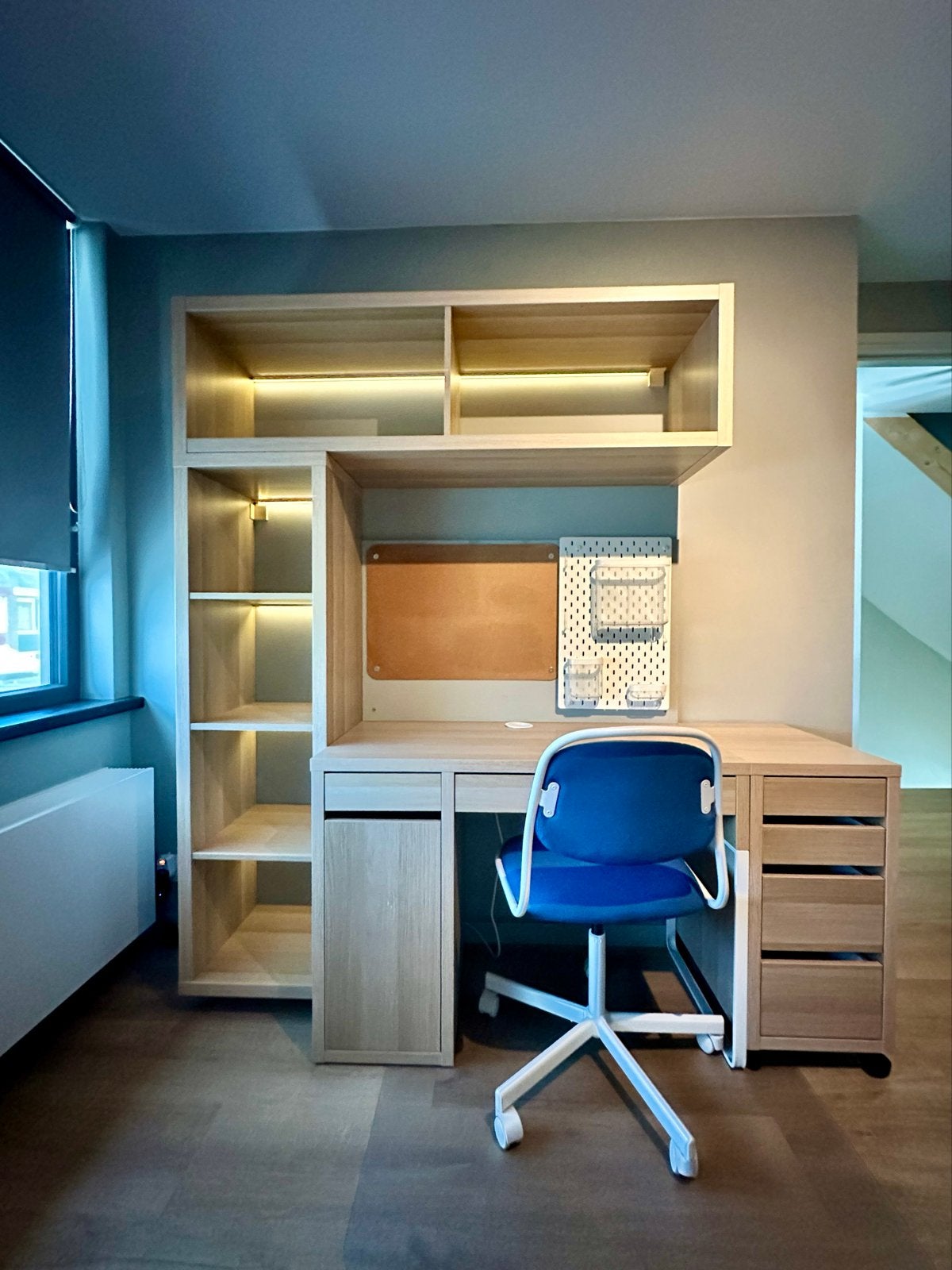 Ikea kinder bureau Micke extra ladeblok en 2x Kallax kast, Ophalen, Zo goed als nieuw, Overige merken, Hout