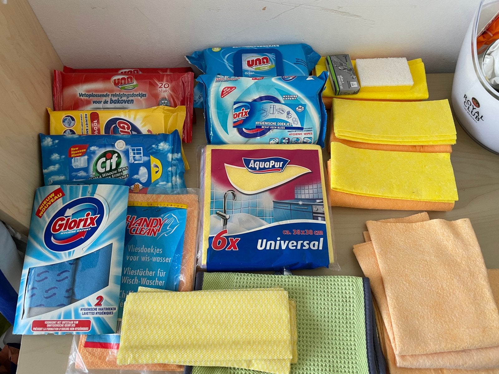 Grote partij schoonmaakmiddelen en doekjes, Ophalen of Verzenden, Schoonmaakmiddel