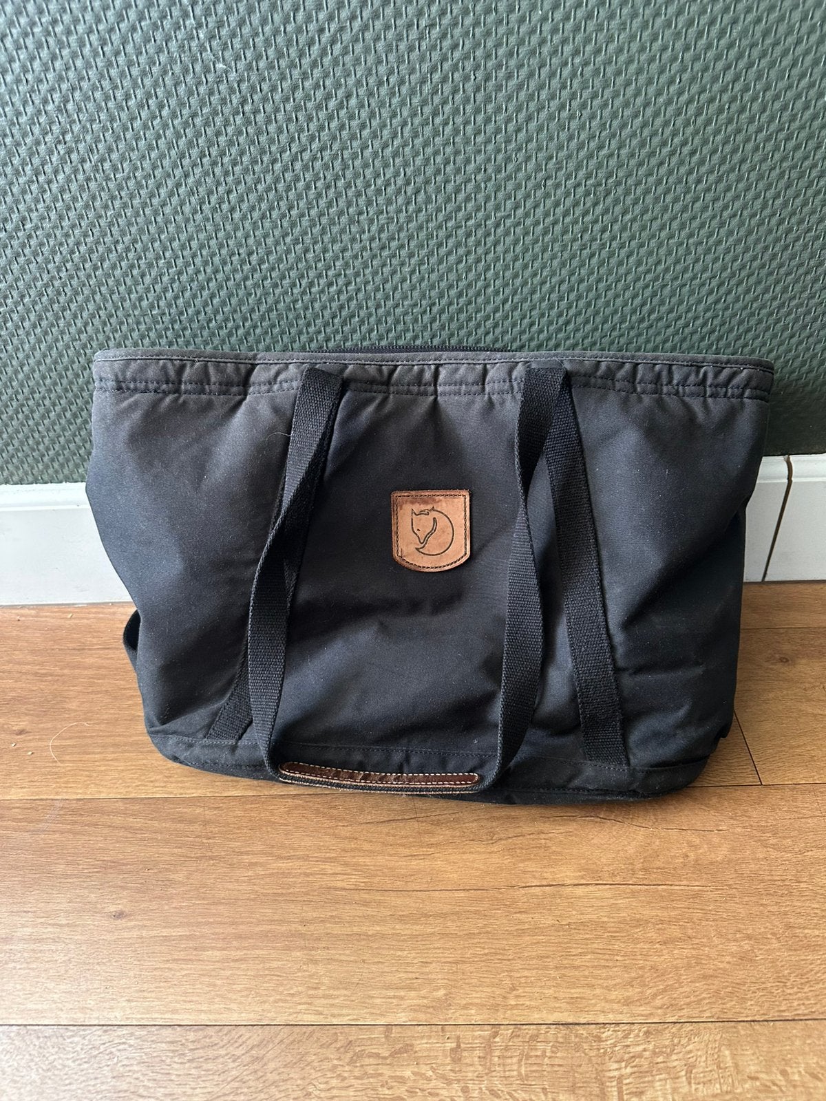 Fjallraven Totepack No.4 Wide Rugzak 19 liter - zwart, 40 tot 60 cm, 20 tot 30 cm, Zwart, Minder dan 35 cm