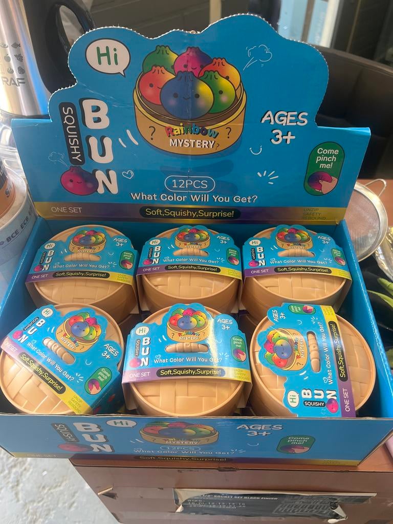 Squishy Bun Rainbow Mystery Speelgoed (12 stuks), Ophalen, Nieuw, Jongen of Meisje