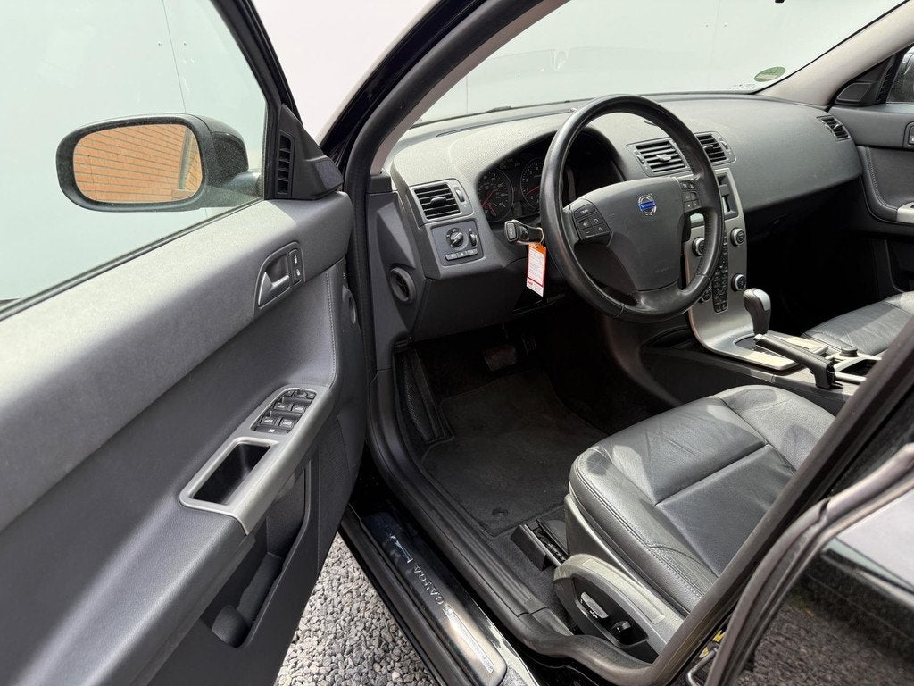 Volvo V50 2.4i R-Design | Automaat | 2010 | Youngtimer |, Auto's, Volvo, Gebruikt, Met garantie (alle), Zwart, 2435 cc