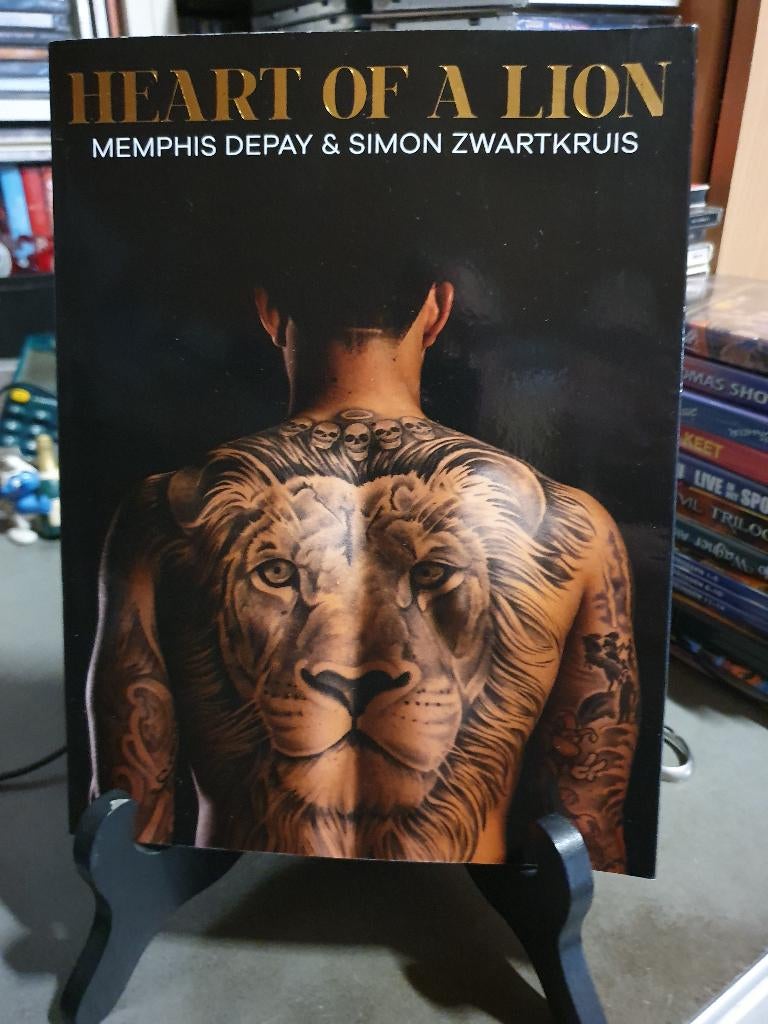 Memphis Depay - heart of a lion, Ophalen, Zo goed als nieuw
