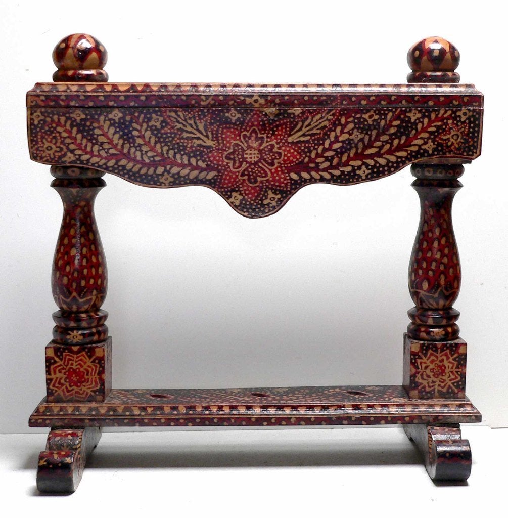 Beschilderde Keris houder PC7 Batik Ploncon Kris Indonesie