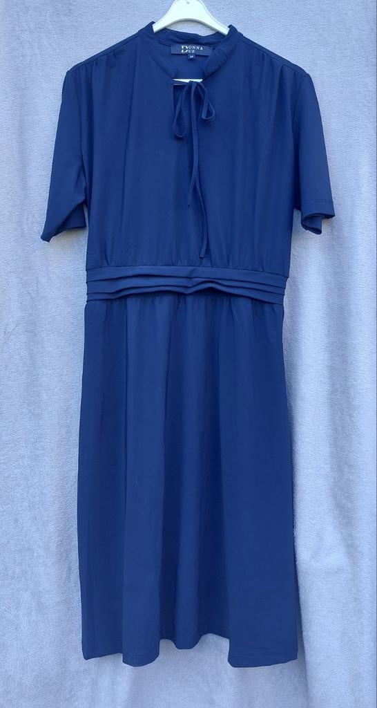 Jurk donkerblauw Donna Due, Kleding | Dames, Maat 38/40 (M), Blauw, Ophalen of Verzenden, Knielengte