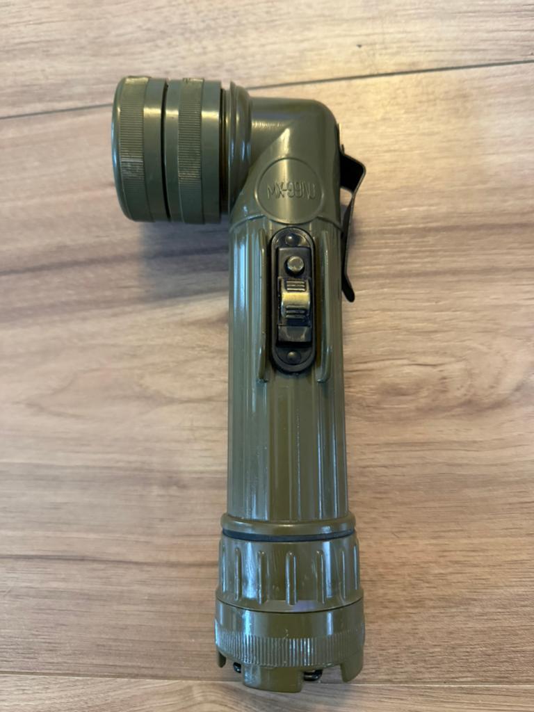 Hoeklamp MX991/U Gebruikt maar in goede staat!, Verzamelen, Militaria | Algemeen, Ophalen of Verzenden, Landmacht, Nederland, Overige typen
