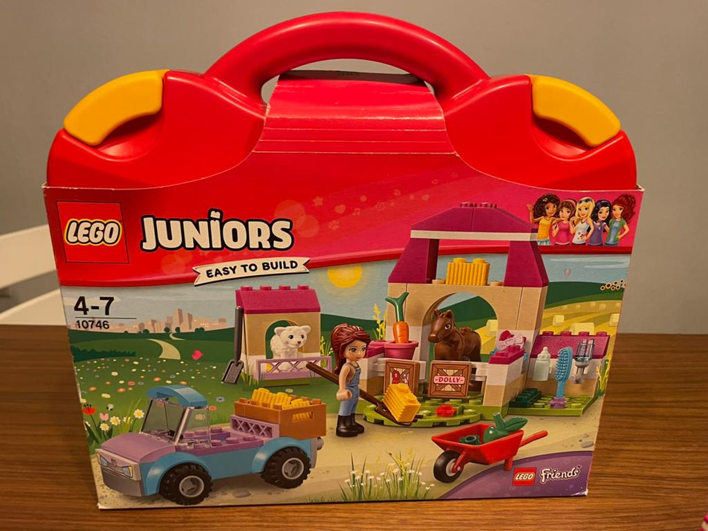 Lego Juniors 10746 Mia's boerderij koffer - Compleet, Lego, Friends, Ophalen of Verzenden, Zo goed als nieuw