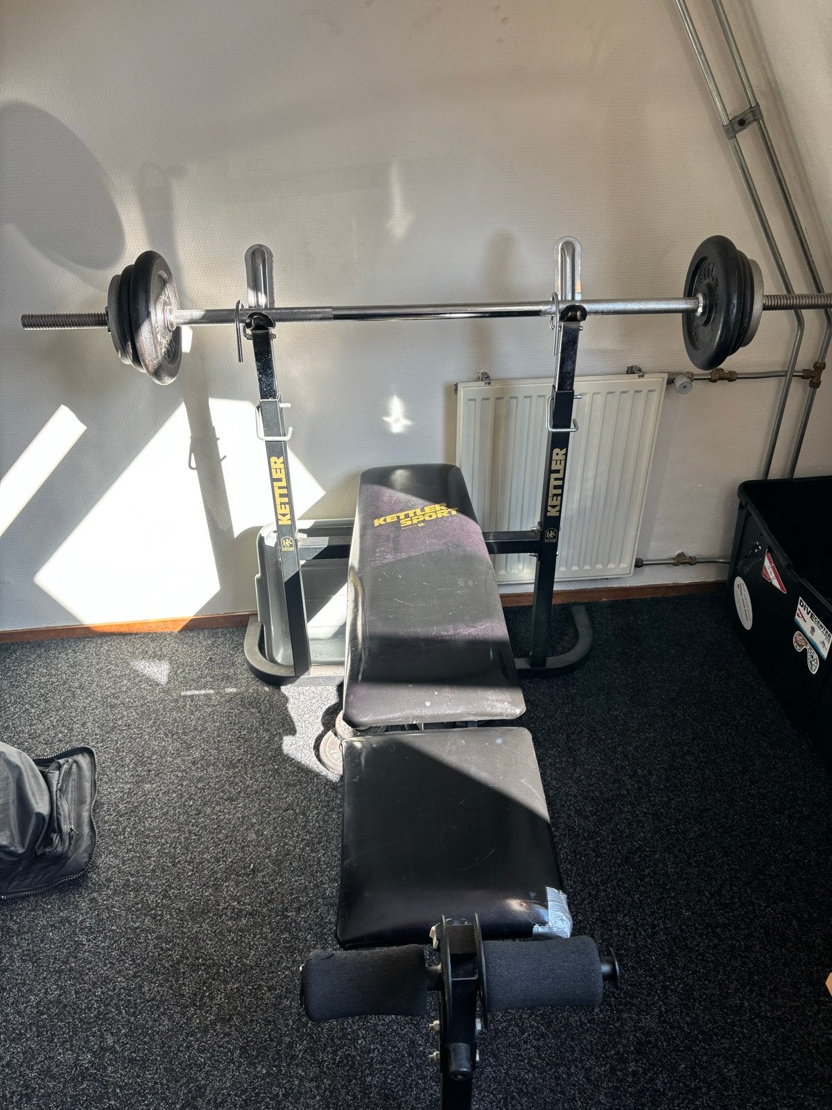 Kettler sport druk bank met ijzeren gewichten, Sport en Fitness, Ophalen, Gebruikt, Armen, Fitnessbank