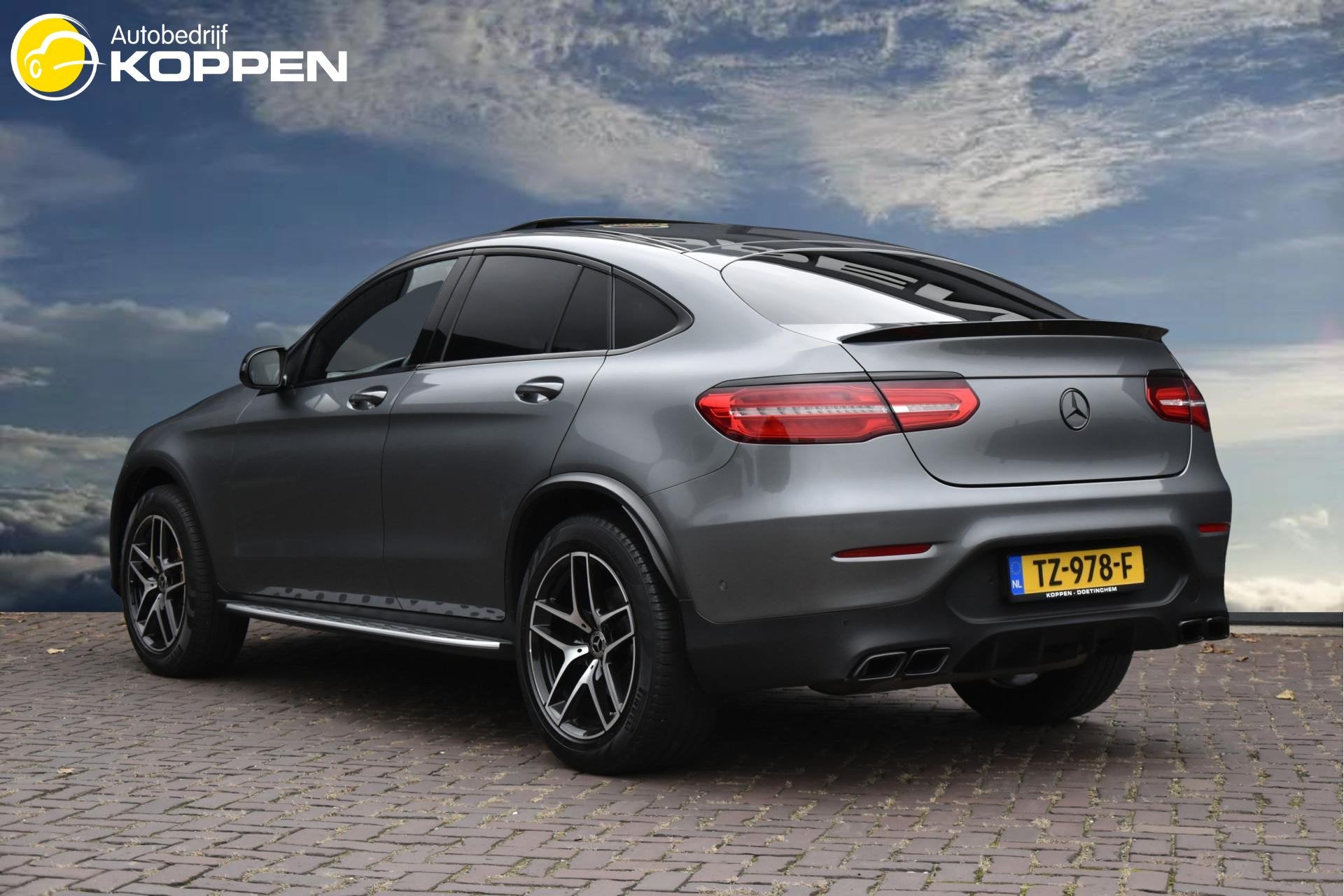 Mercedes-Benz GLC Coupé 250 4MATIC Premium Plus AMG, 12 maanden, Gebruikt, 4 cilinders, Leder en Stof