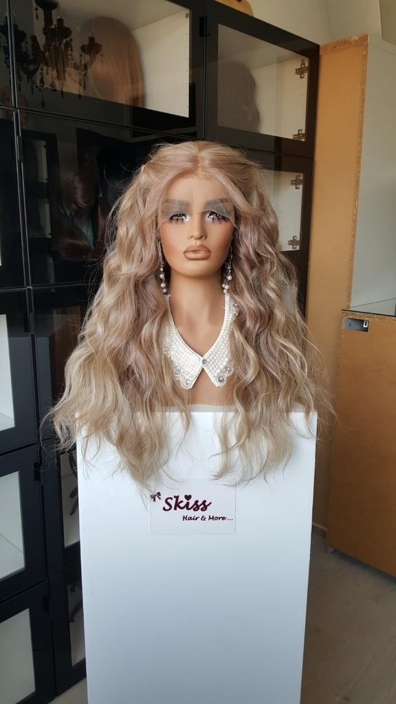 Luxe Lace Pruik: Gemêleerd Warm Blond, Voller model, slag, Ophalen of Verzenden, Nieuw, Pruik of Haarverlenging