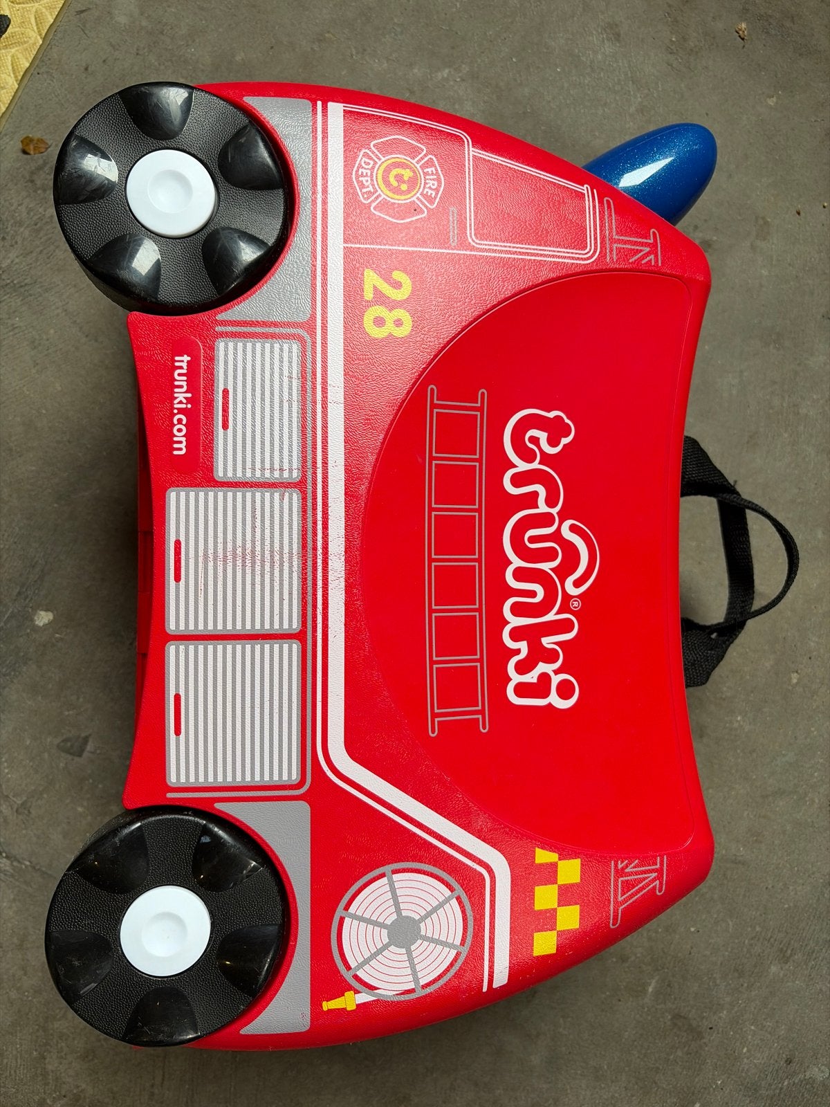Trunki brandweer reiskoffer voor kinderen, Sieraden, Tassen en Uiterlijk, Koffers, Wieltjes, Gebruikt, Hard kunststof, Minder dan 50 cm