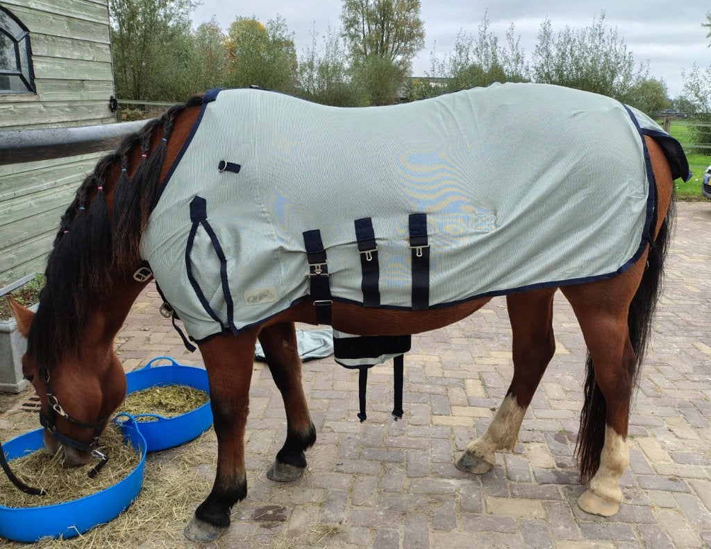 Vliegendeken QHP maat 175, Dieren en Toebehoren, Paarden en Pony's | Dekens en Dekjes, QHP, Afneembare hals, Ophalen of Verzenden