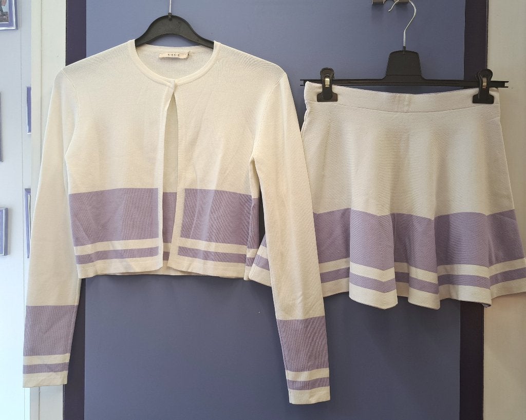 Nikkie set creme / lila paars vestje + rok mt 38/40 nr 42487, Maat 38/40 (M), Kostuum of Pak, ., Paars