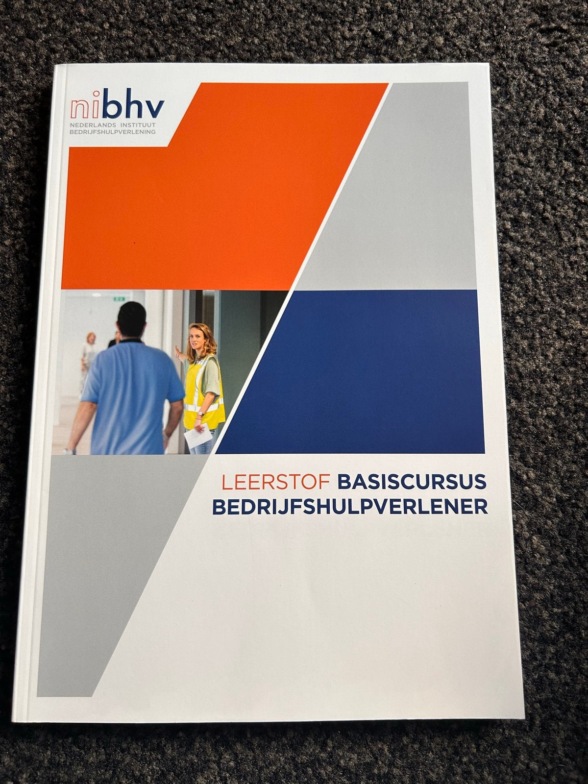 NIBHV Leerboek Basiscusus Bedrijfshulpverlener (BHV), Boeken, Ophalen of Verzenden, Nieuw, Overige niveaus