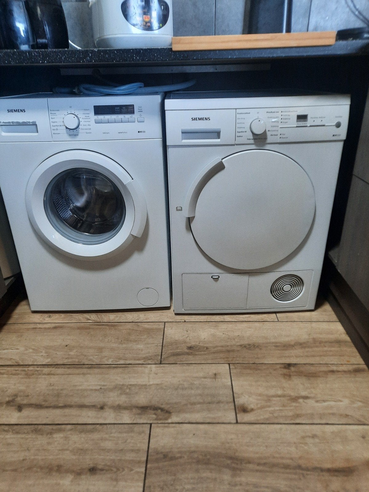 Wasmachine & wasdroger SIEMEMS goed werkend, Witgoed en Apparatuur, Wasmachines, 6 tot 8 kg, Ophalen, 1200 tot 1600 toeren, 85 tot 90 cm