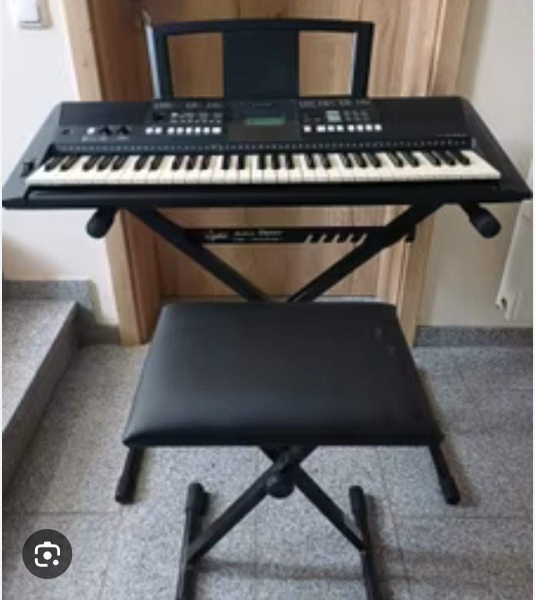 Yamaha psr e423 met standaard en kruk, Muziek en Instrumenten, Keyboards, Ophalen, Yamaha, Met standaard, 61 toetsen