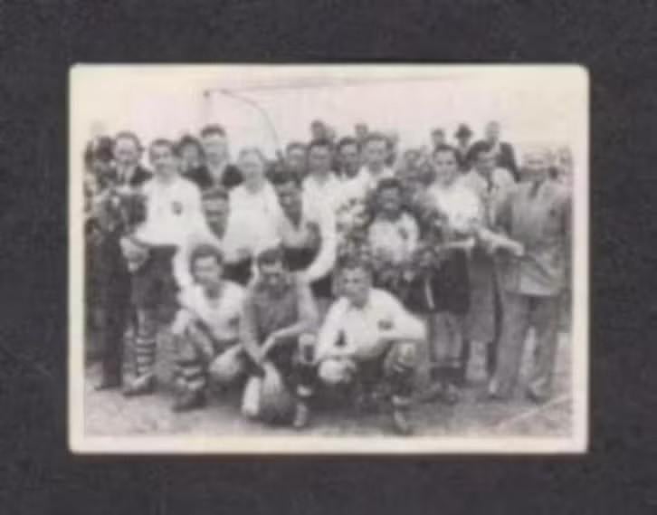 Voetbalplaatje HZC Harlingen 1951-1952., Verzamelen, Ophalen of Verzenden, Zo goed als nieuw