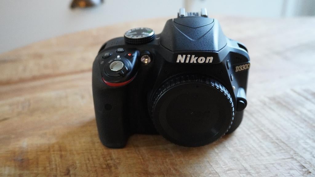 NIKON D3300 + 3 Lenzen + rugtas, Ophalen, Gebruikt, Spiegelreflex, 4 t/m 7 keer