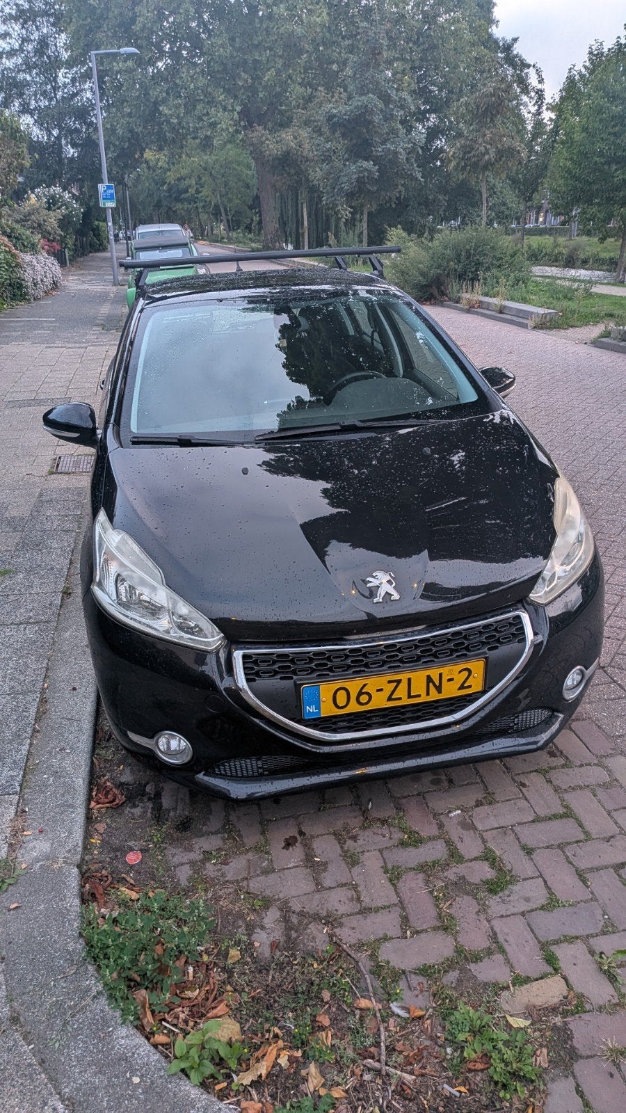 Peugeot 208 1.2 VTi 82PK 5D (102g) 2013 Zwart, Voorwielaandrijving, Zwart, 1199 cc, Zwart