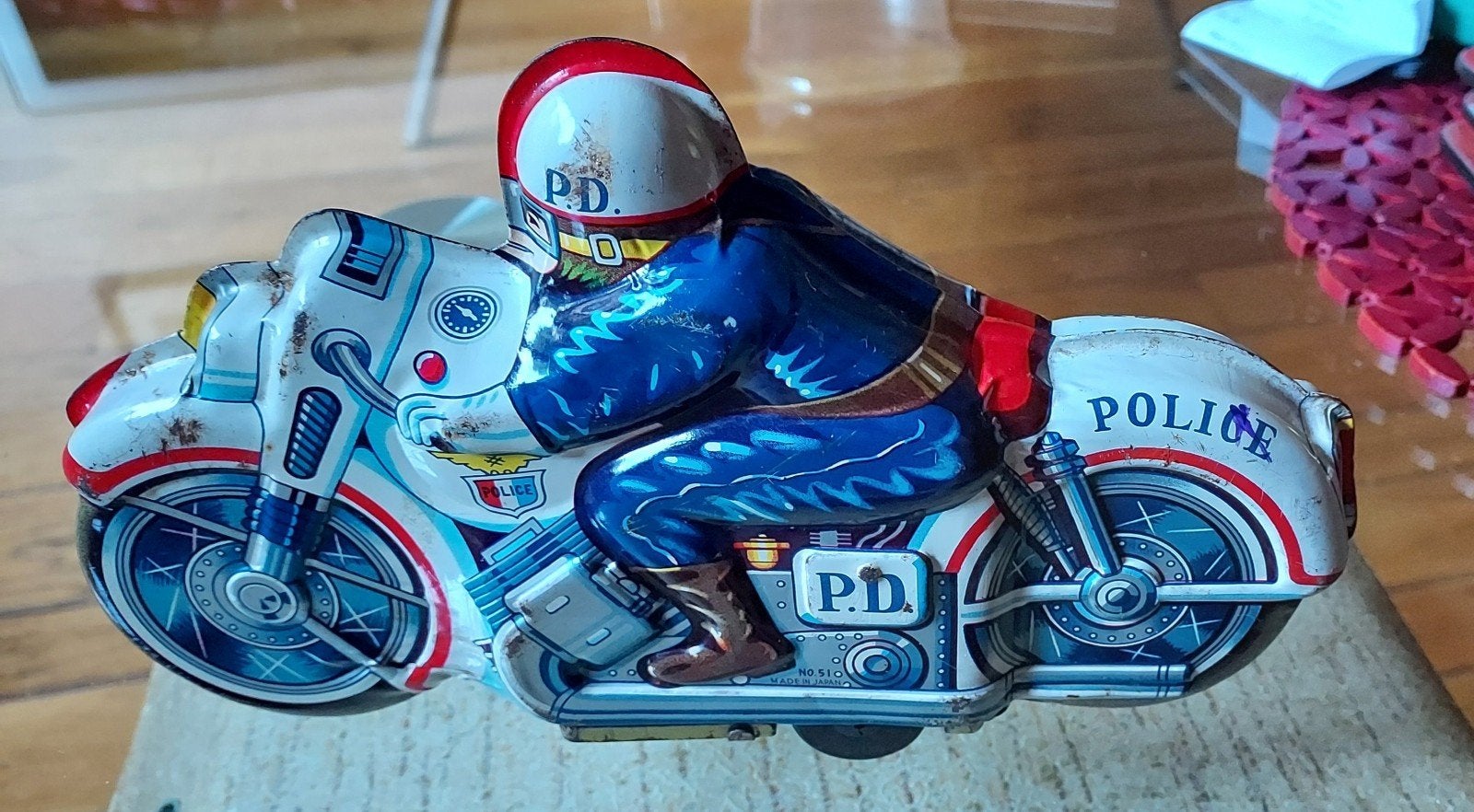 Police Motor  oud BLIKKEN Japans Speelgoed 
13 cm hoog
22, Ophalen of Verzenden