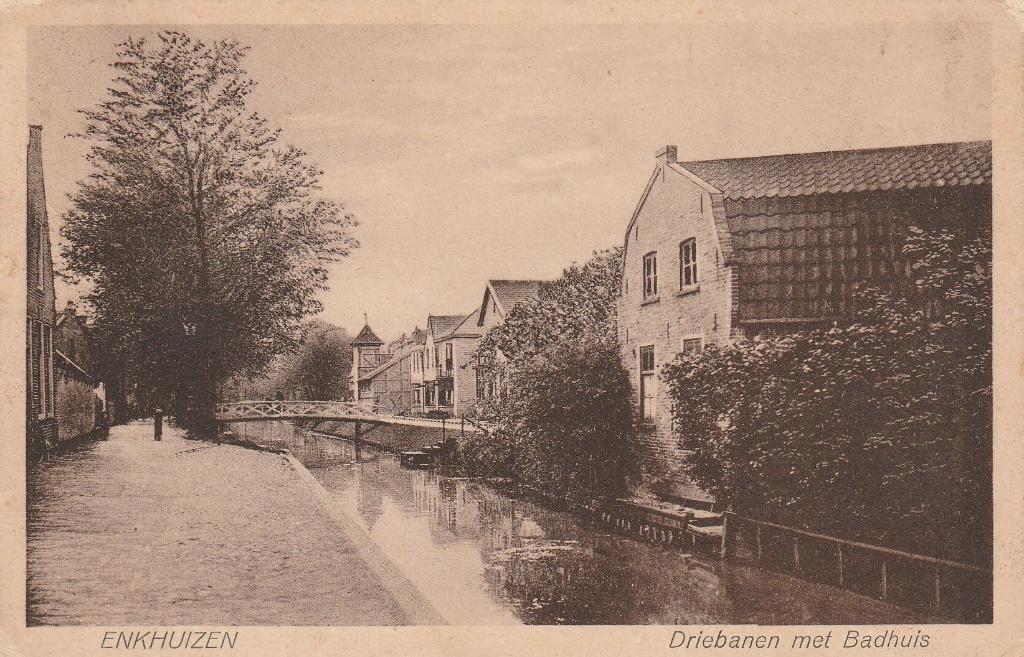 Enkhuizen    Driebanen met Badhuis, Ophalen of Verzenden, Voor 1920, Gelopen, Noord-Holland
