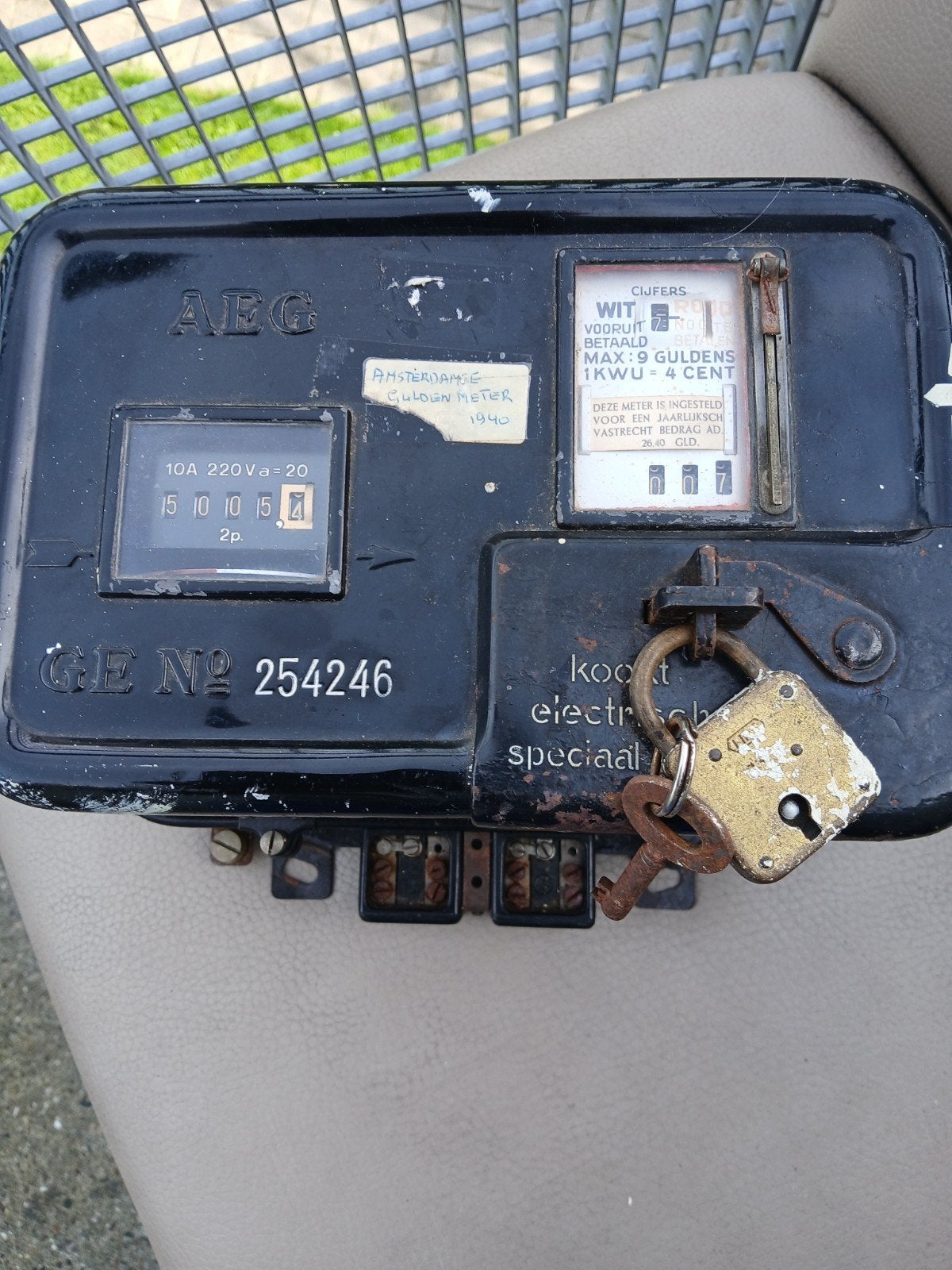 antieke AEG kilowattuurmeter met munt inworp, Ophalen of Verzenden