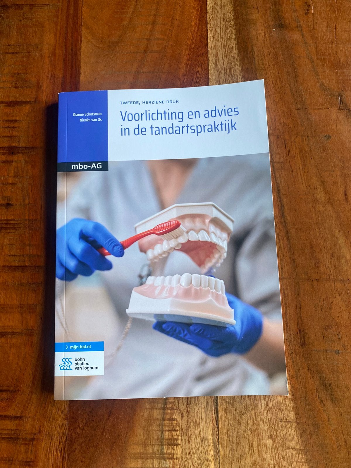 Schoolboeken voor opleiding tandarts assistente, Ophalen, Beta, Zo goed als nieuw, MBO