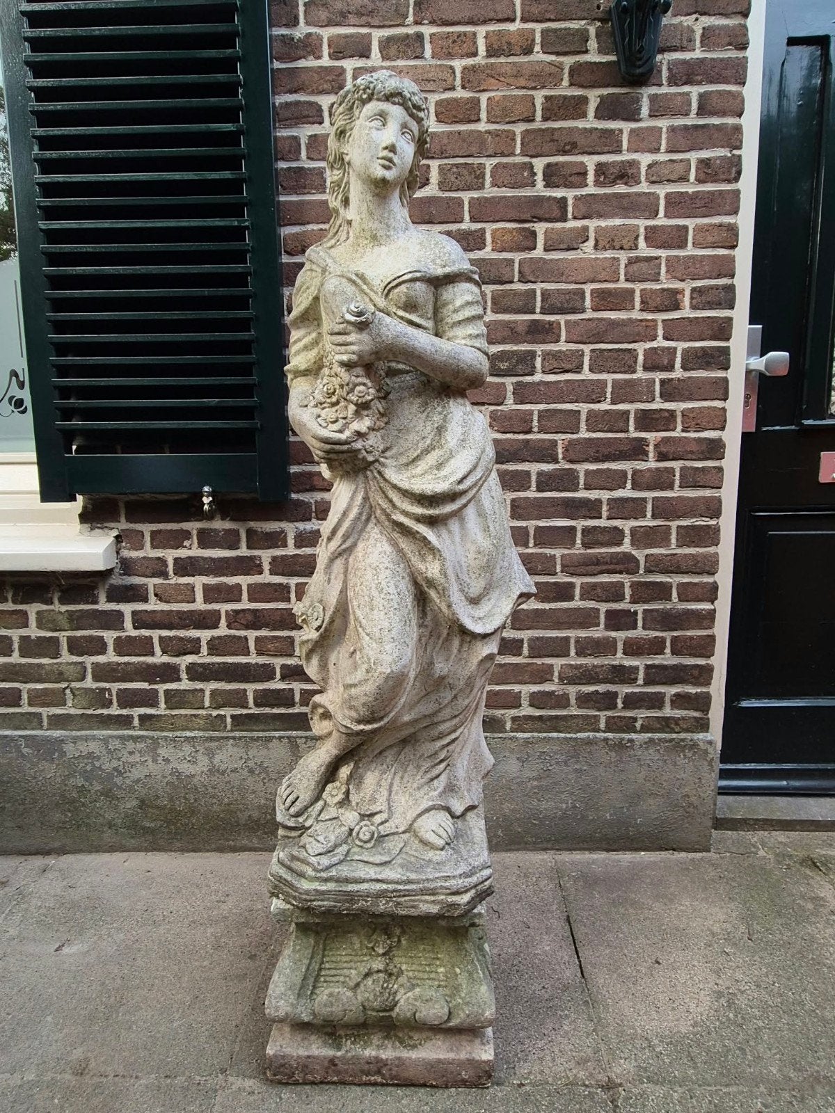 Massief klassiek tuinbeeld - 150cm, Tuin en Terras, Ophalen, Gebruikt, Beton, Mensenbeeld