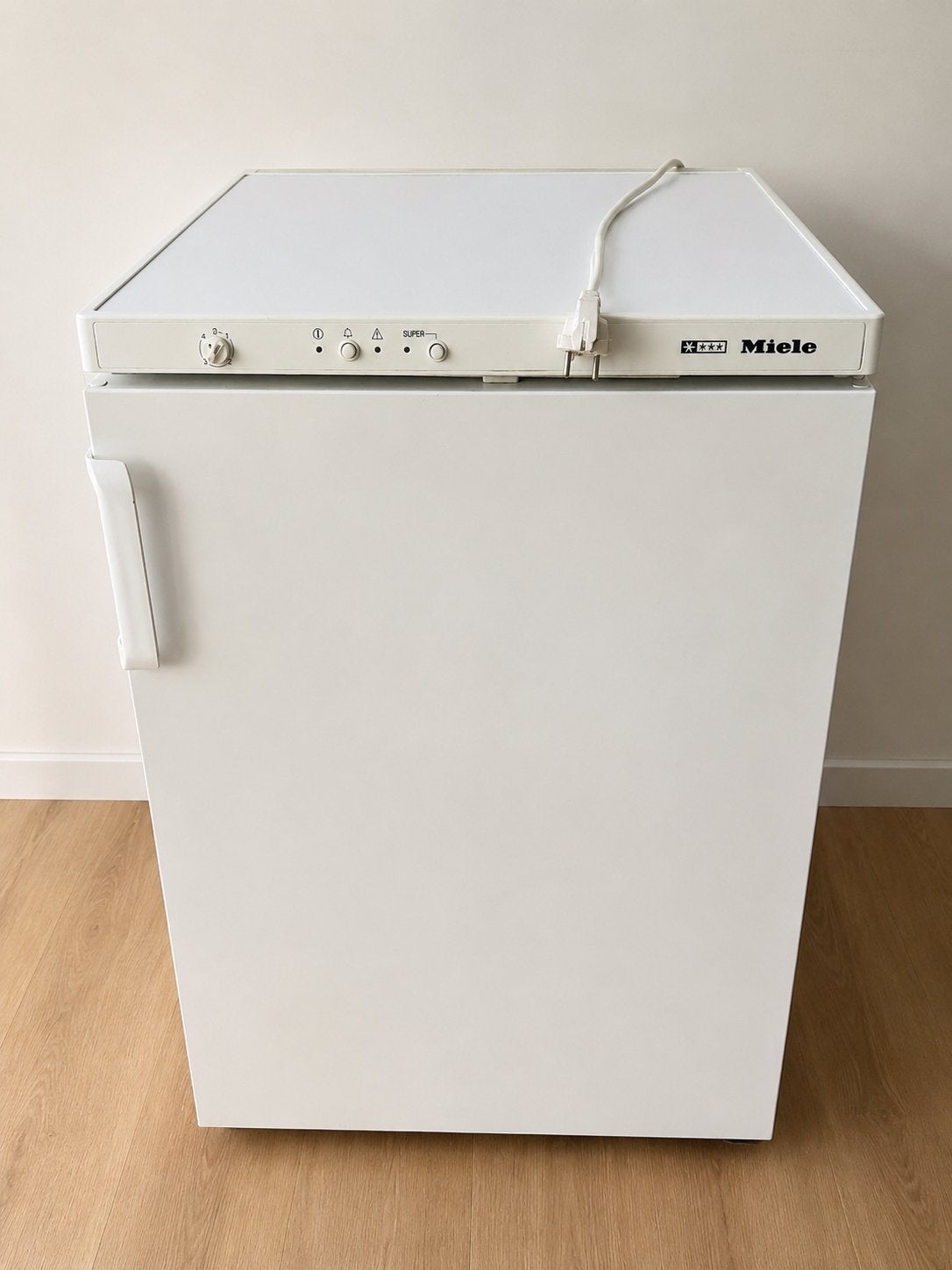 Miele diepvries met 4 lades vrieskast tafelmodel, Gebruikt, Minder dan 85 cm, Minder dan 60 cm, Vrijstaand